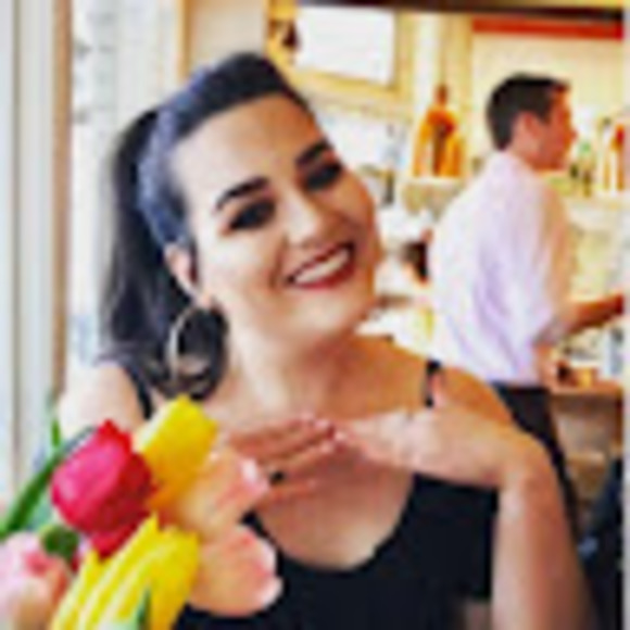 Meet your Posher, Meghan - Picture 1 of 1